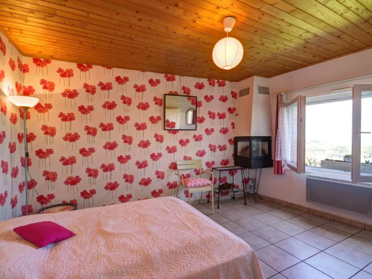 Gite De Charme A Marols Avec Jardin, Cheminee, Wifi Et Equipements Pour Toute La Famille - Fr-1-496-2 0*,  France