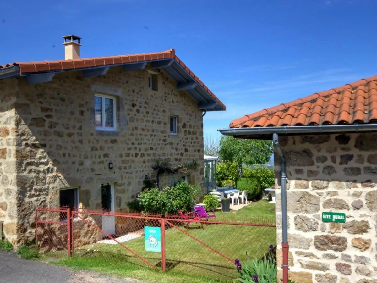 Gite De Charme A Marols Avec Jardin, Cheminee, Wifi Et Equipements Pour Toute La Famille - Fr-1-496-2