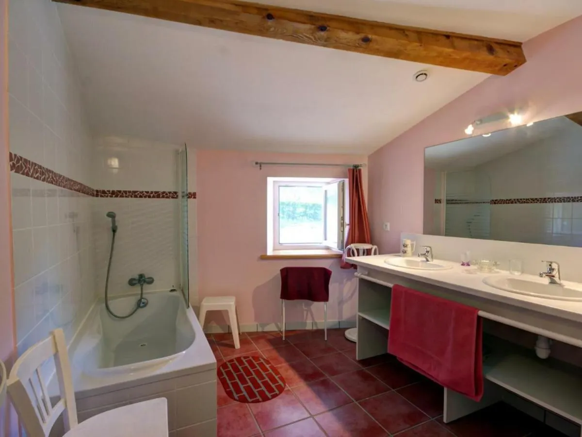 Gite De Charme A Marols Avec Jardin, Cheminee, Wifi Et Equipements Pour Toute La Famille - Fr-1-496-2 Holiday home